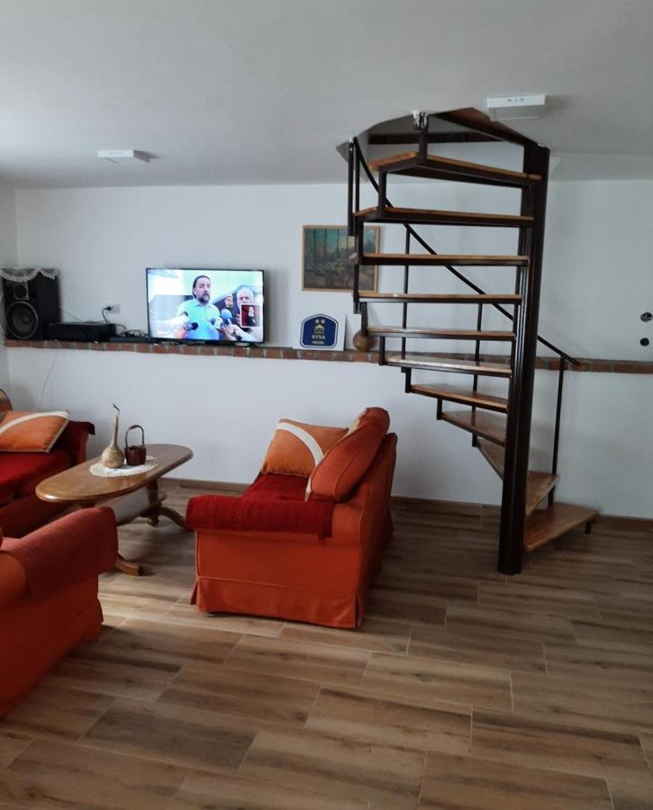 Jacimov Konak Pirot Bagian luar foto
