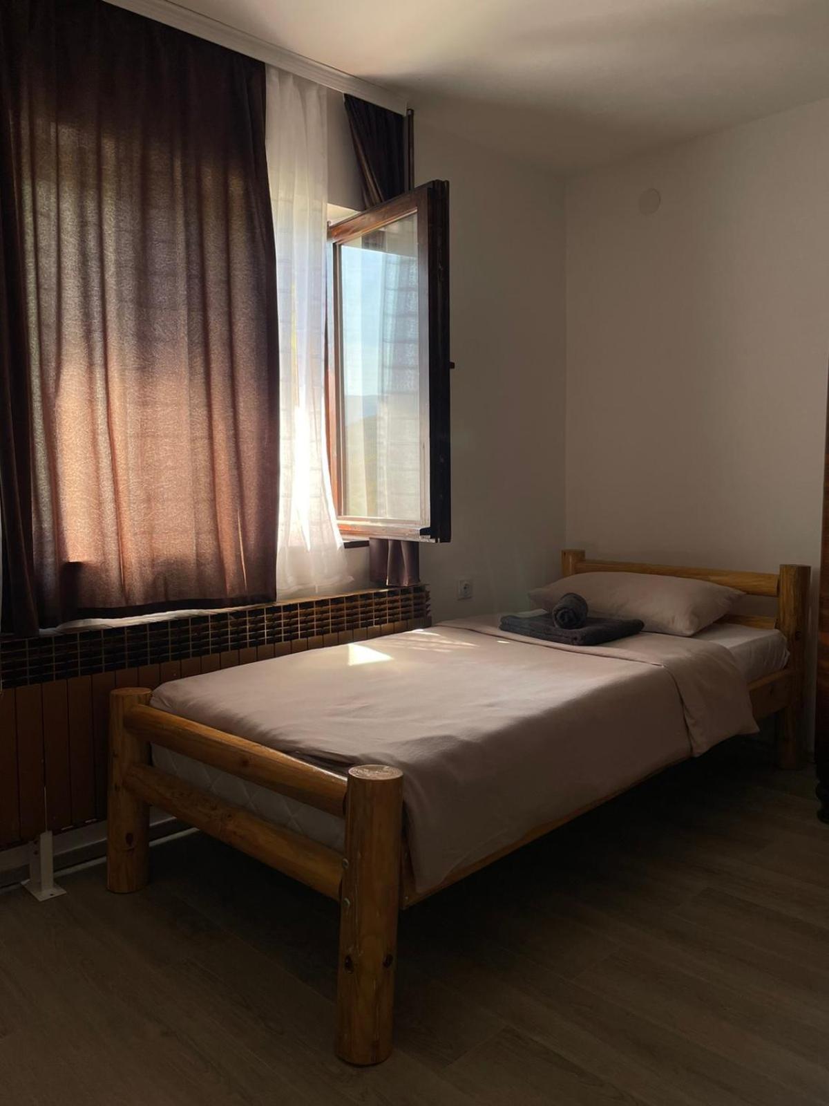 Jacimov Konak Pirot Bagian luar foto
